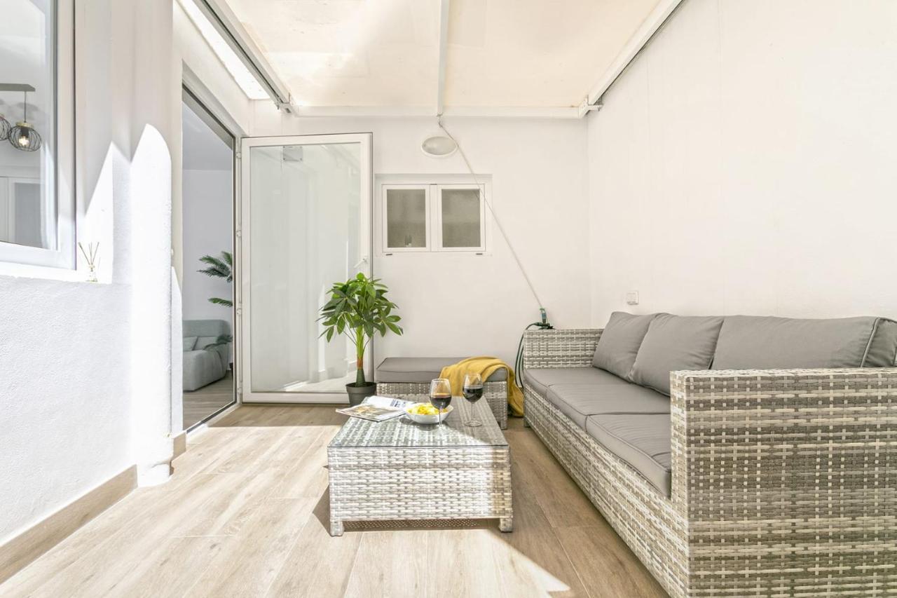 Precioso Apartamento Con Patio Малага Екстериор снимка