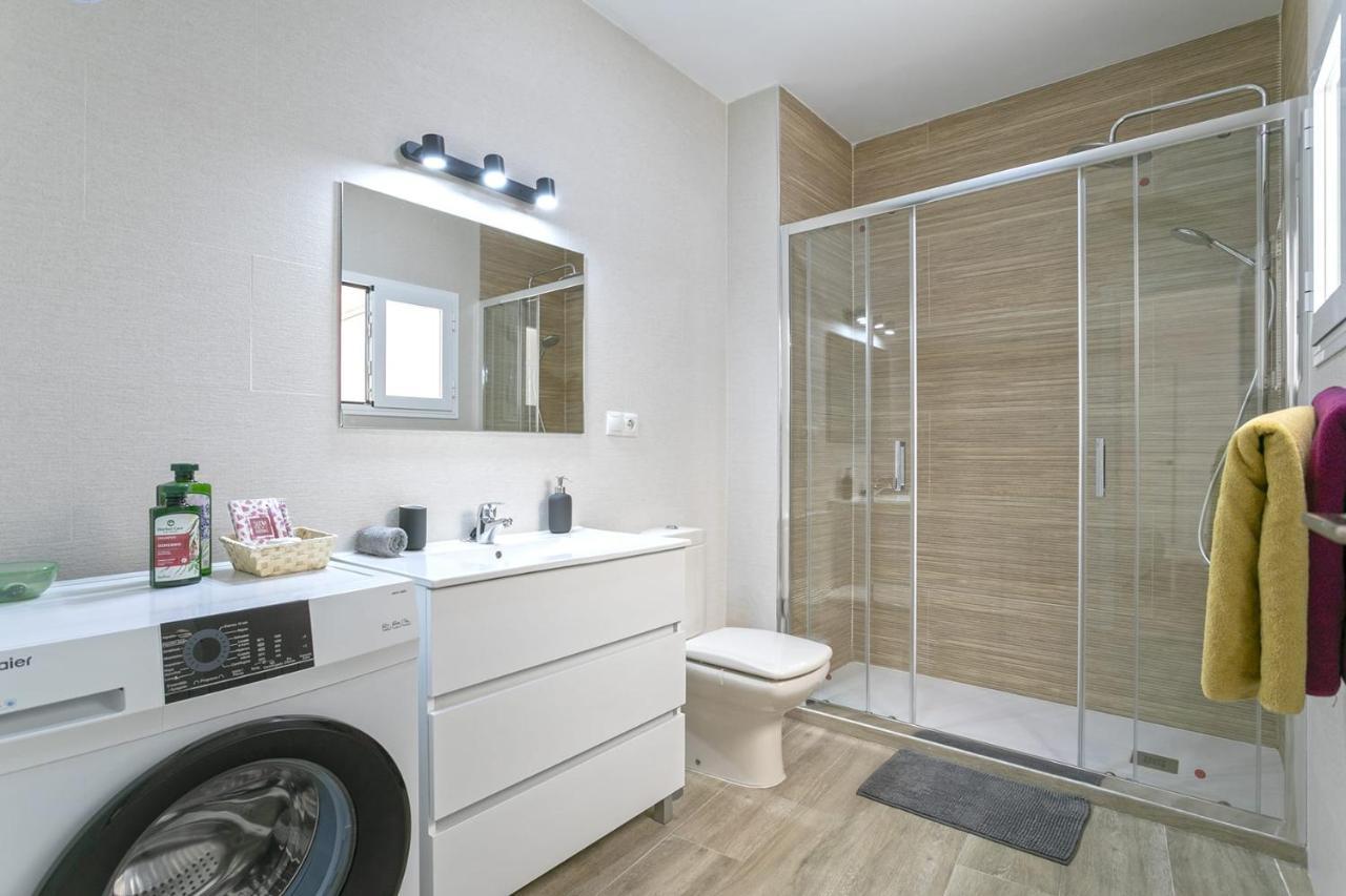 Precioso Apartamento Con Patio Малага Екстериор снимка